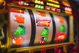 Tampilan aplikasi geranat88 di smartphone dengan menu slot dan sportsbook